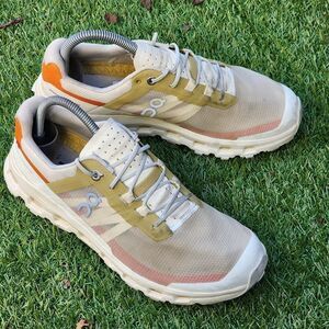 ON CLOUDVISTA - Womens Sneakers - SIZE 7.5